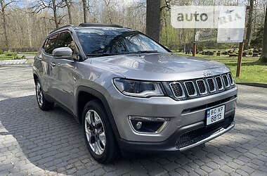 Внедорожник / Кроссовер Jeep Compass 2017 в 
