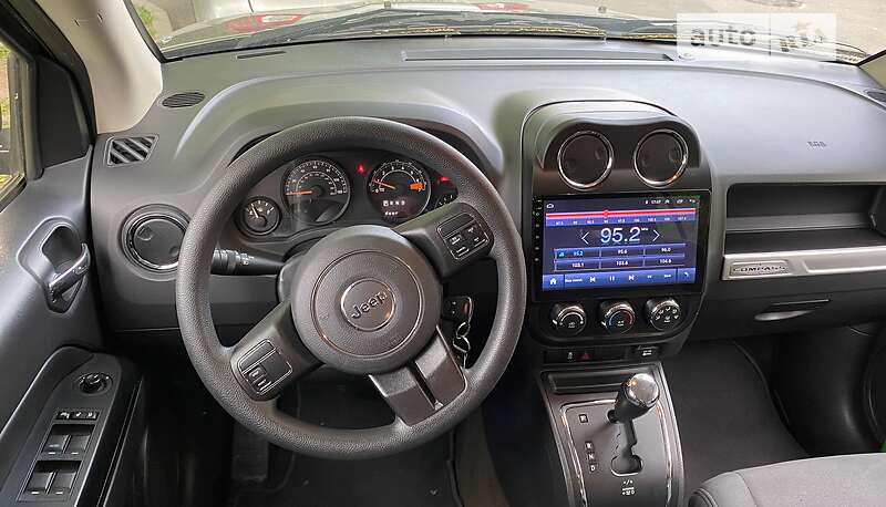 Внедорожник / Кроссовер Jeep Compass 2016 в Киеве