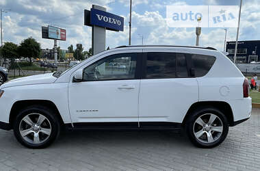 Внедорожник / Кроссовер Jeep Compass 2016 в 