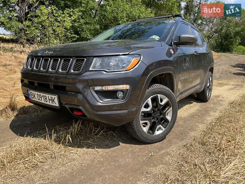 Внедорожник / Кроссовер Jeep Compass 2018 в 