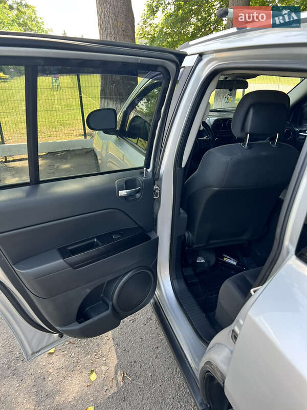 Внедорожник / Кроссовер Jeep Compass 2013 в Теплике