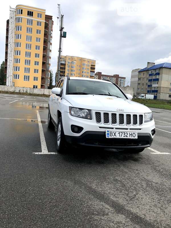 Внедорожник / Кроссовер Jeep Compass 2014 в Каменец-Подольском