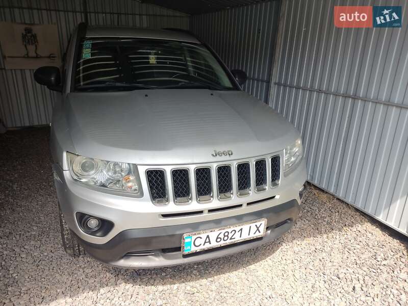 Позашляховик / Кросовер Jeep Compass 2011 в Смілі фото 12 Позашляховик / Кросовер Jeep Compass 2011 в Смілі