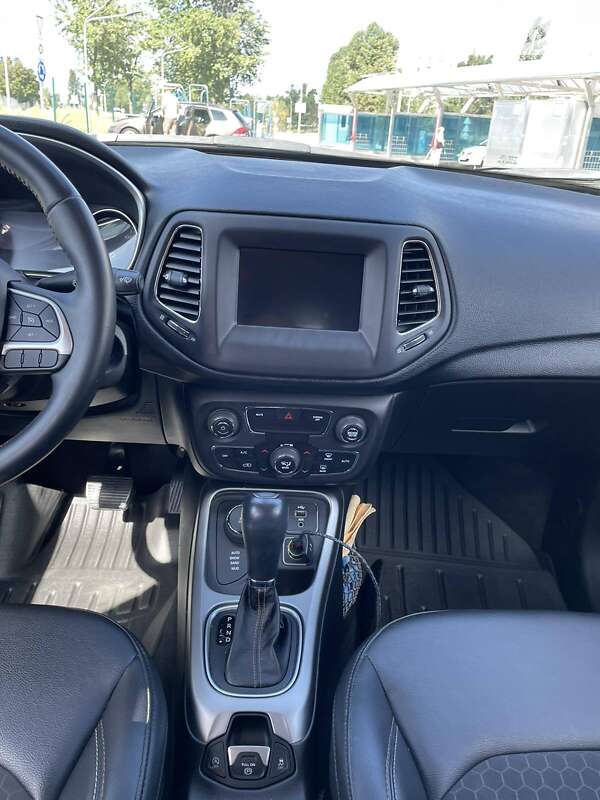 Внедорожник / Кроссовер Jeep Compass 2018 в Киеве