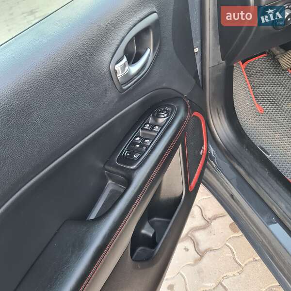 Внедорожник / Кроссовер Jeep Compass 2017 в Львове фото 23 Внедорожник / Кроссовер Jeep Compass 2017 в Львове