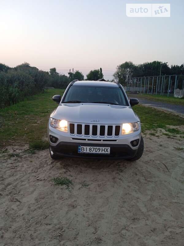 Внедорожник / Кроссовер Jeep Compass 2011 в Козельщине
