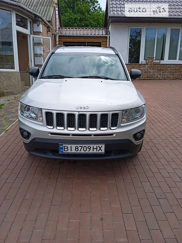 Внедорожник / Кроссовер Jeep Compass 2011 в Козельщине
