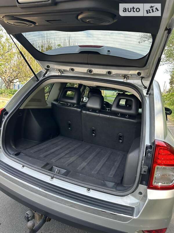 Внедорожник / Кроссовер Jeep Compass 2011 в Козельщине