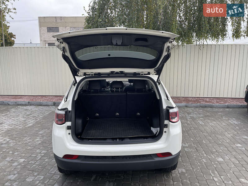 Внедорожник / Кроссовер Jeep Compass 2017 в Кременчуге