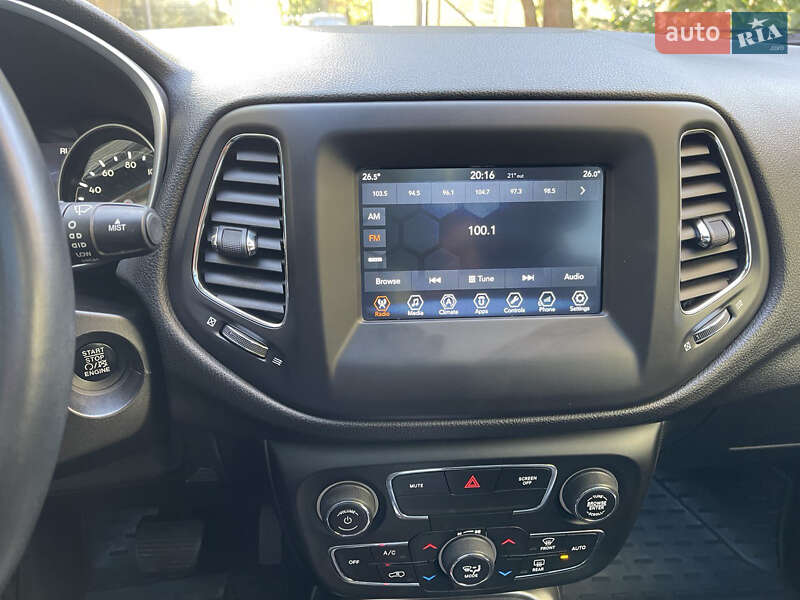 Внедорожник / Кроссовер Jeep Compass 2017 в Кременчуге