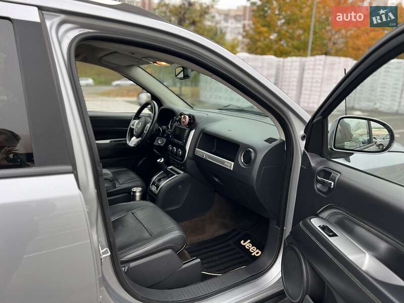 Позашляховик / Кросовер Jeep Compass 2014 в Києві