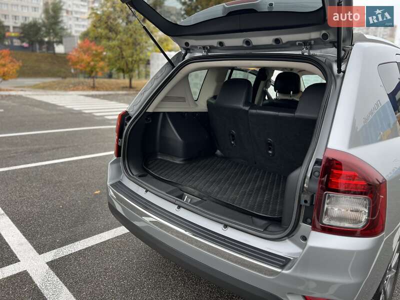 Позашляховик / Кросовер Jeep Compass 2014 в Києві
