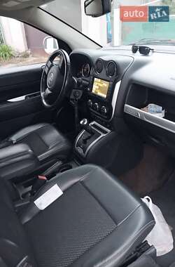 Внедорожник / Кроссовер Jeep Compass 2013 в 