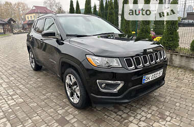 Позашляховик / Кросовер Jeep Compass 2017 в Рівному