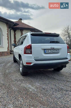 Внедорожник / Кроссовер Jeep Compass 2013 в Харькове