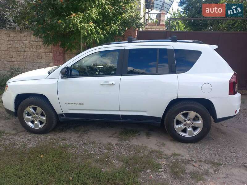 Внедорожник / Кроссовер Jeep Compass 2014 в Запорожье