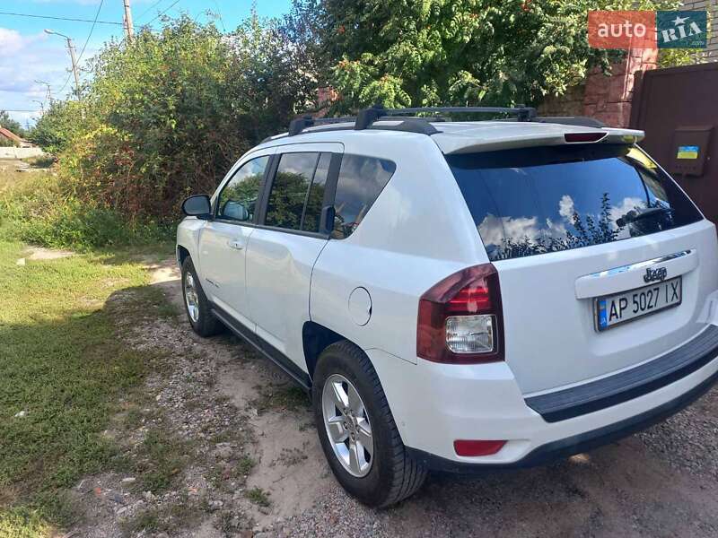 Внедорожник / Кроссовер Jeep Compass 2014 в Запорожье