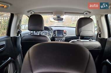 Позашляховик / Кросовер Jeep Compass 2018 в 