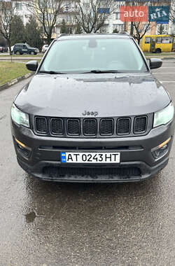 Внедорожник / Кроссовер Jeep Compass 2017 в 