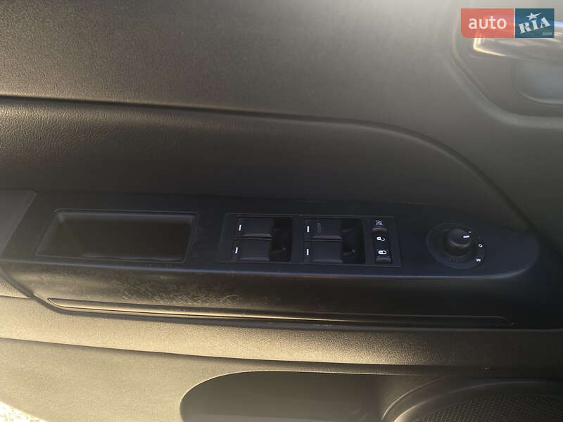 Позашляховик / Кросовер Jeep Compass 2013 в Хмільнику