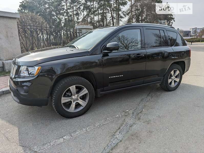 Внедорожник / Кроссовер Jeep Compass 2016 в Умани