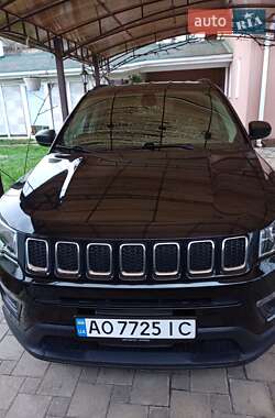 Внедорожник / Кроссовер Jeep Compass 2019 в 