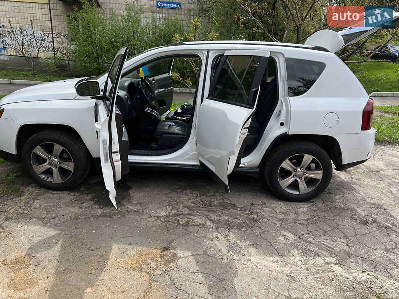 Позашляховик / Кросовер Jeep Compass 2016 в Києві