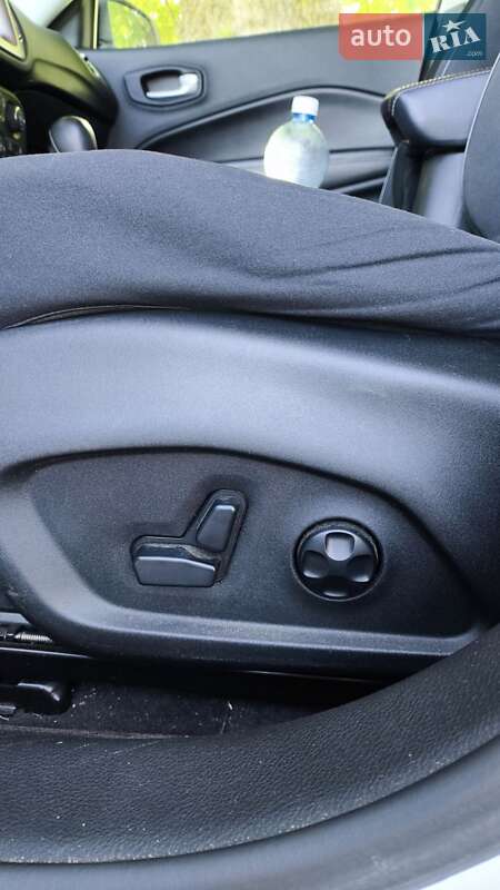 Позашляховик / Кросовер Jeep Compass 2017 в Черкасах