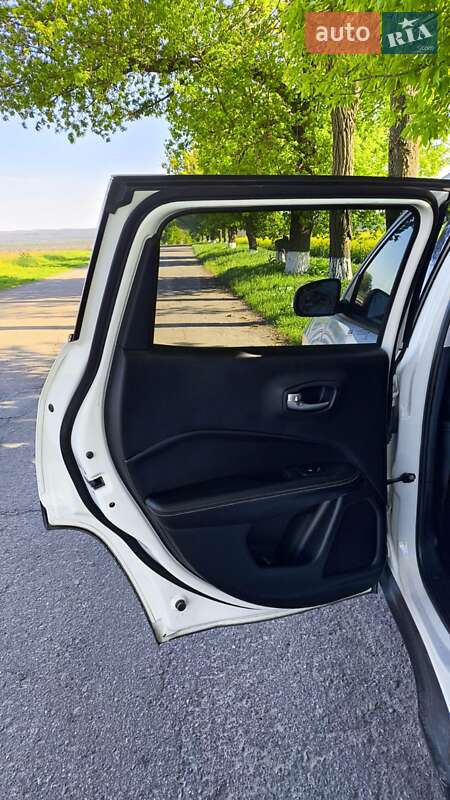 Позашляховик / Кросовер Jeep Compass 2017 в Черкасах