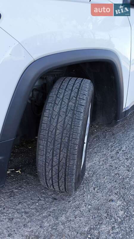 Позашляховик / Кросовер Jeep Compass 2017 в Черкасах