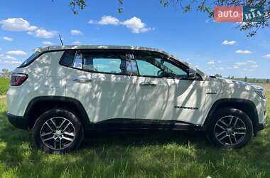 Внедорожник / Кроссовер Jeep Compass 2017 в Кагарлыке