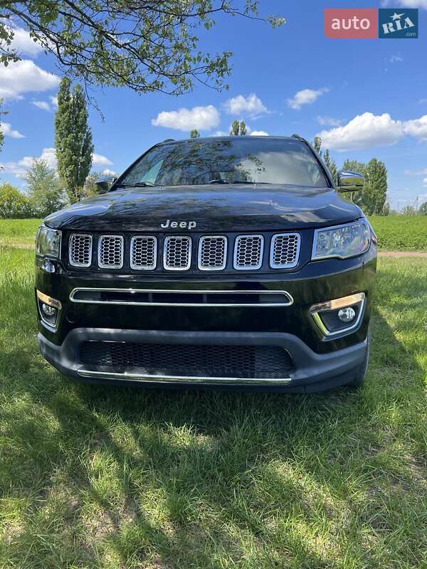 Внедорожник / Кроссовер Jeep Compass 2017 в 