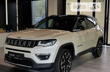 Внедорожник / Кроссовер Jeep Compass 2018 в 