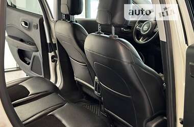 Внедорожник / Кроссовер Jeep Compass 2018 в 