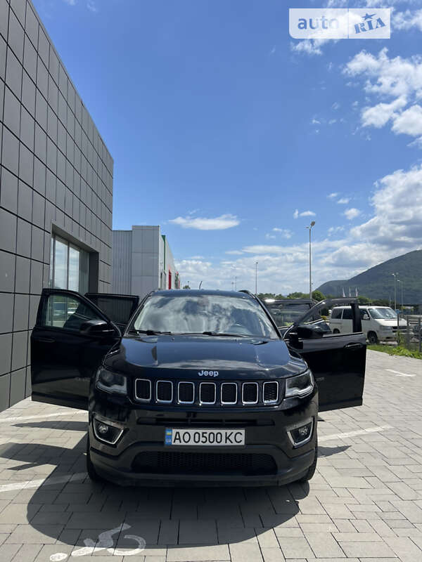 Внедорожник / Кроссовер Jeep Compass 2017 в Тячеве