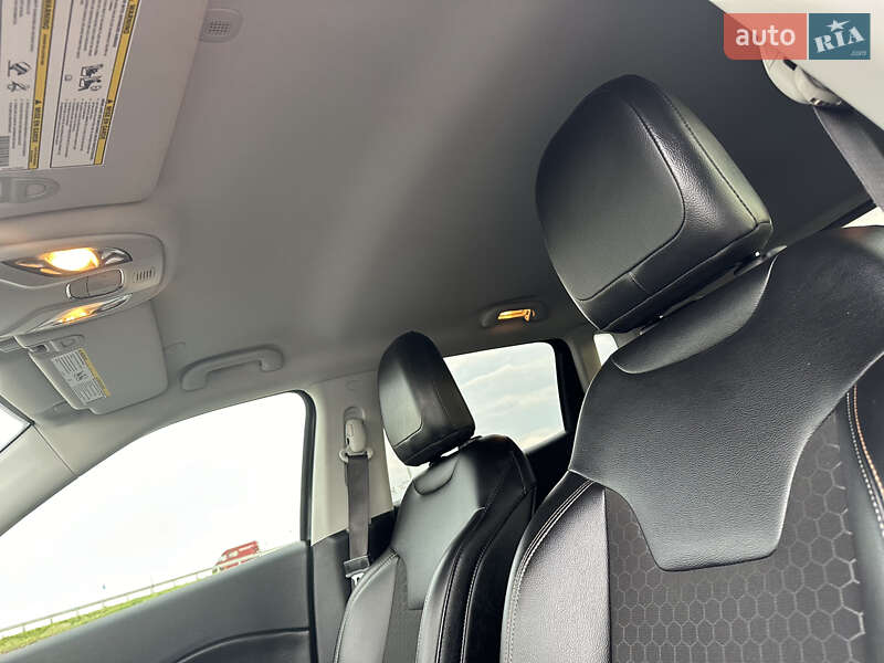 Позашляховик / Кросовер Jeep Compass 2021 в Львові фото 31 Позашляховик / Кросовер Jeep Compass 2021 в Львові
