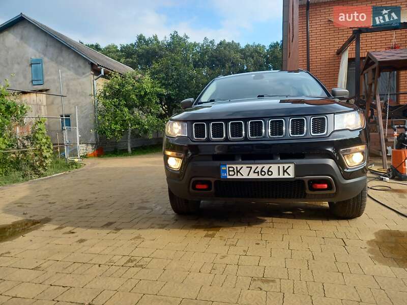 Внедорожник / Кроссовер Jeep Compass 2017 в Дубно