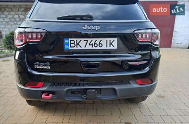Внедорожник / Кроссовер Jeep Compass 2017 в Дубно