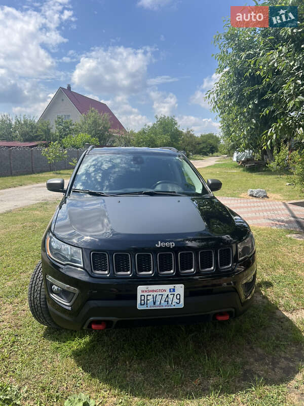 Внедорожник / Кроссовер Jeep Compass 2020 в 
