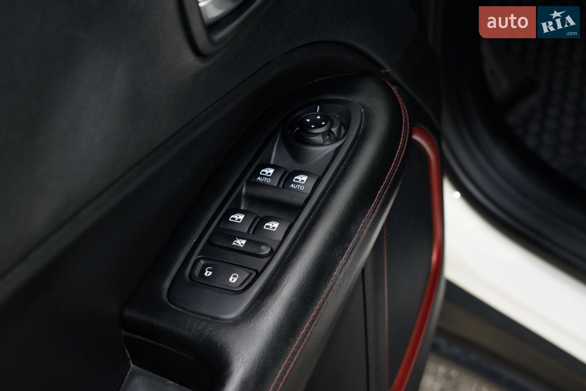 2019 Jeep Compass - мініатюра 19
