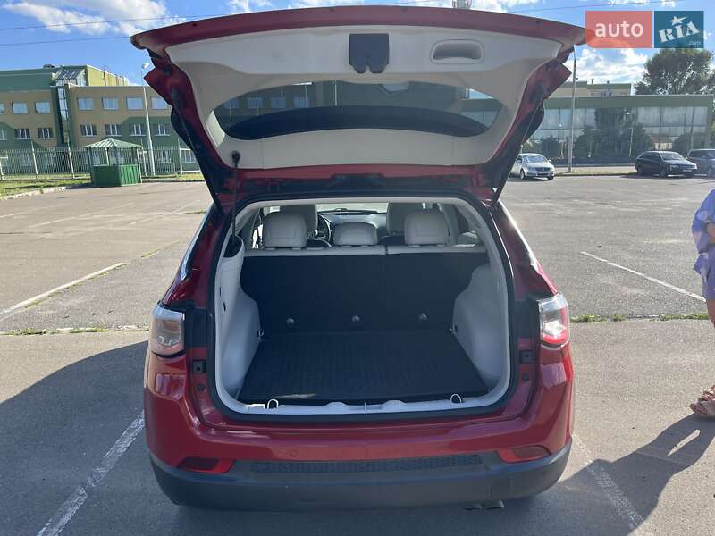 Внедорожник / Кроссовер Jeep Compass 2018 в Киеве