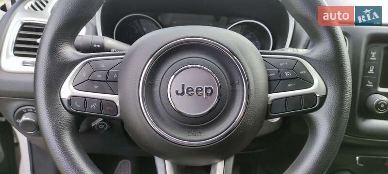 Внедорожник / Кроссовер Jeep Compass 2017 в Киеве
