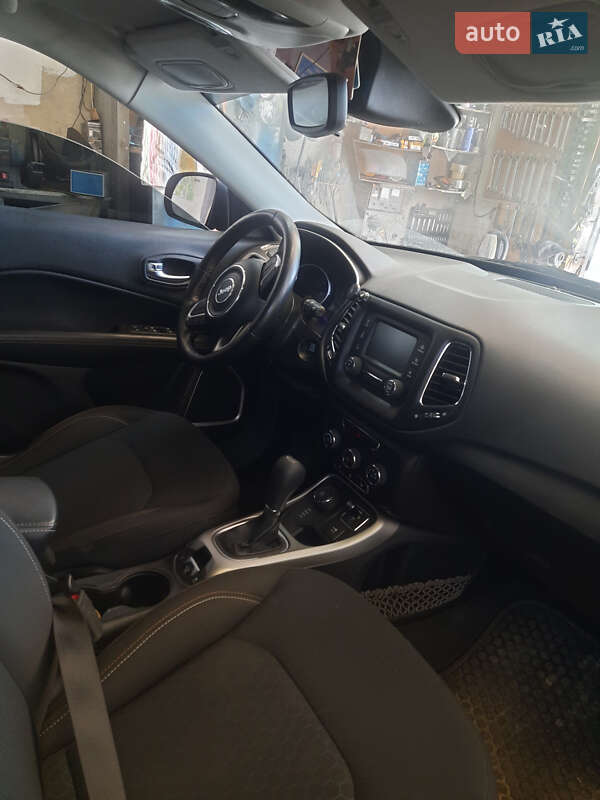 Позашляховик / Кросовер Jeep Compass 2018 в Глухові
