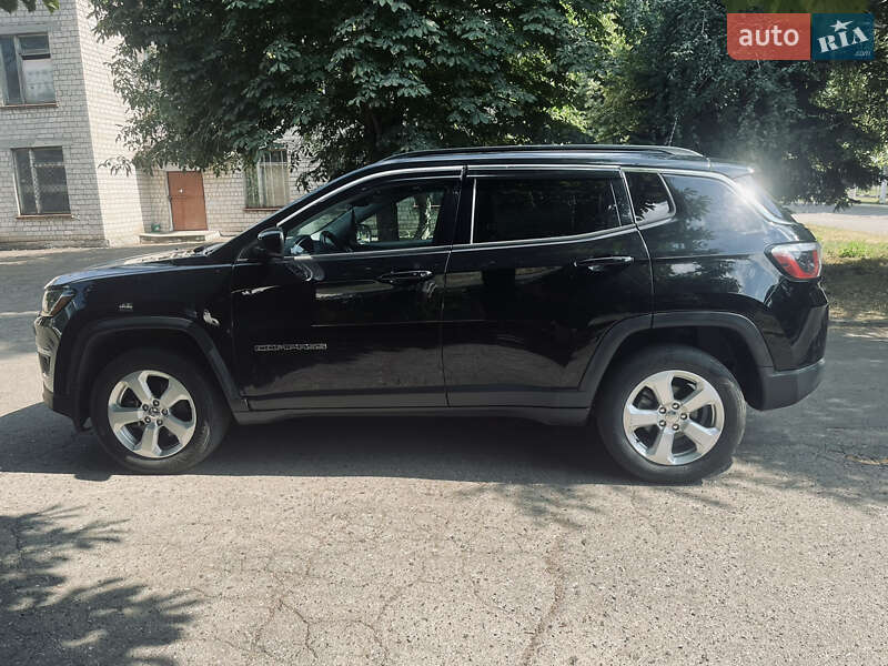 Внедорожник / Кроссовер Jeep Compass 2017 в Подольске