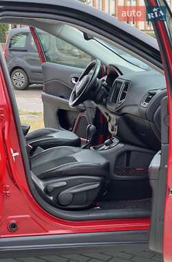 Внедорожник / Кроссовер Jeep Compass 2020 в 