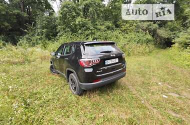 Внедорожник / Кроссовер Jeep Compass 2019 в 