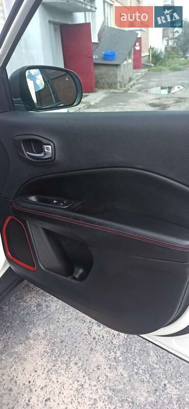 Позашляховик / Кросовер Jeep Compass 2018 в Рівному фото 5 Позашляховик / Кросовер Jeep Compass 2018 в Рівному