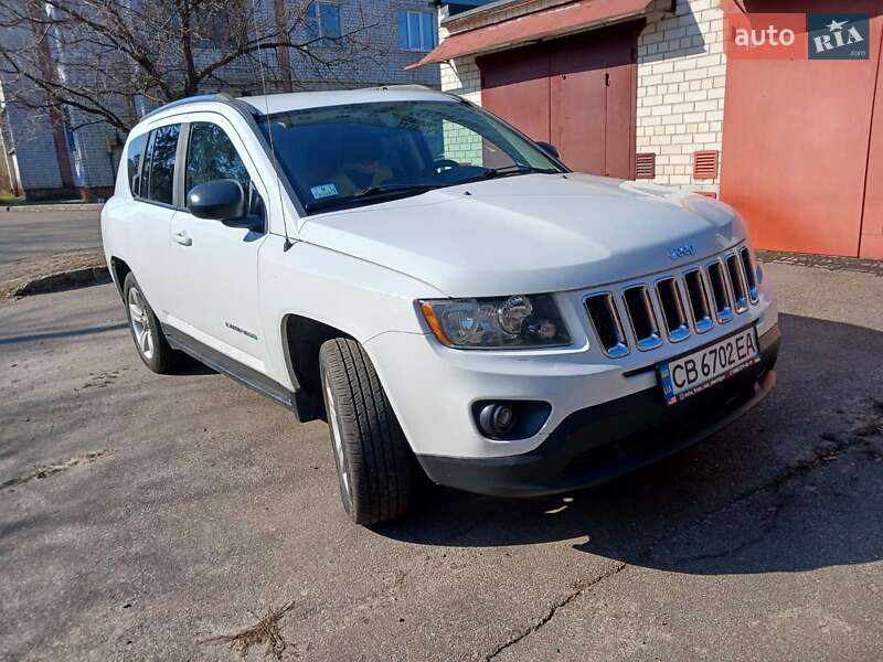 Внедорожник / Кроссовер Jeep Compass 2013 в 