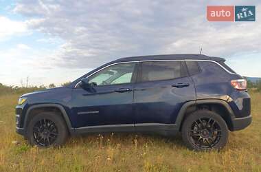 Внедорожник / Кроссовер Jeep Compass 2017 в 