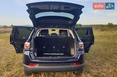 Внедорожник / Кроссовер Jeep Compass 2017 в 